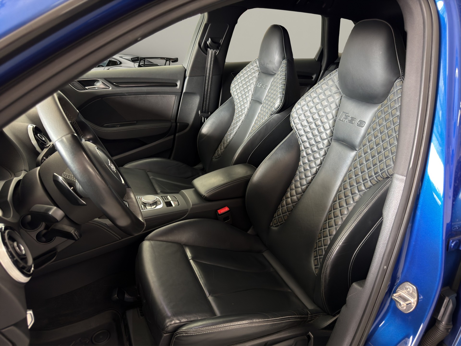 AUDI RS3 2.5 TSI quattro S-tronic-image-5