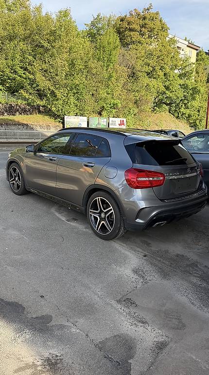 MERCEDES-BENZ GLA 250-image-2