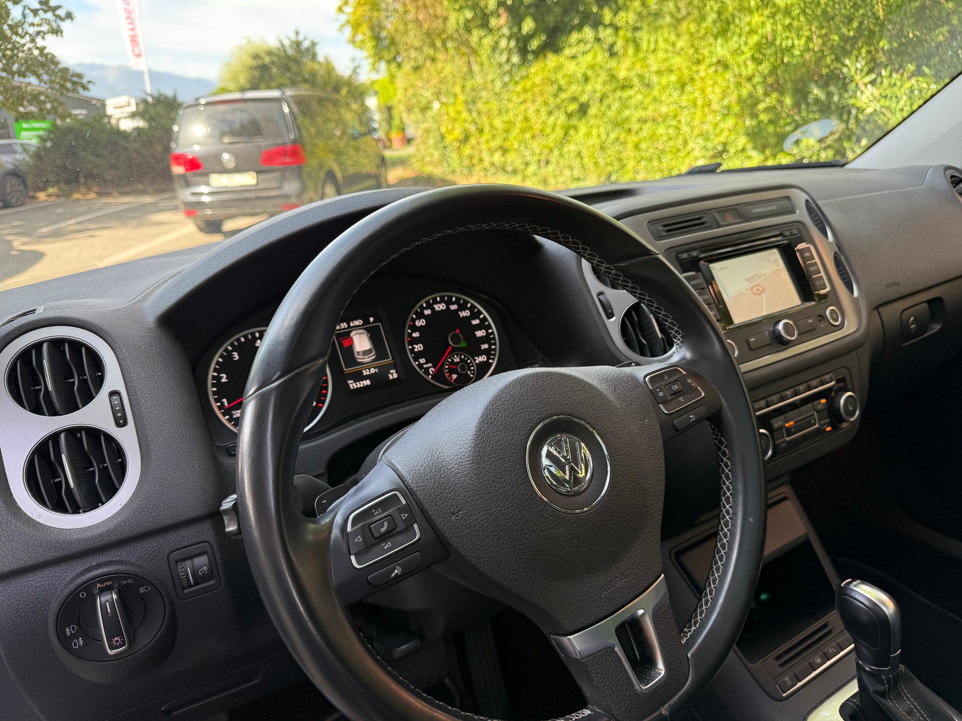 VW Tiguan 2.0 TSI Lounge 4Motion DSG 180 CV-image-12