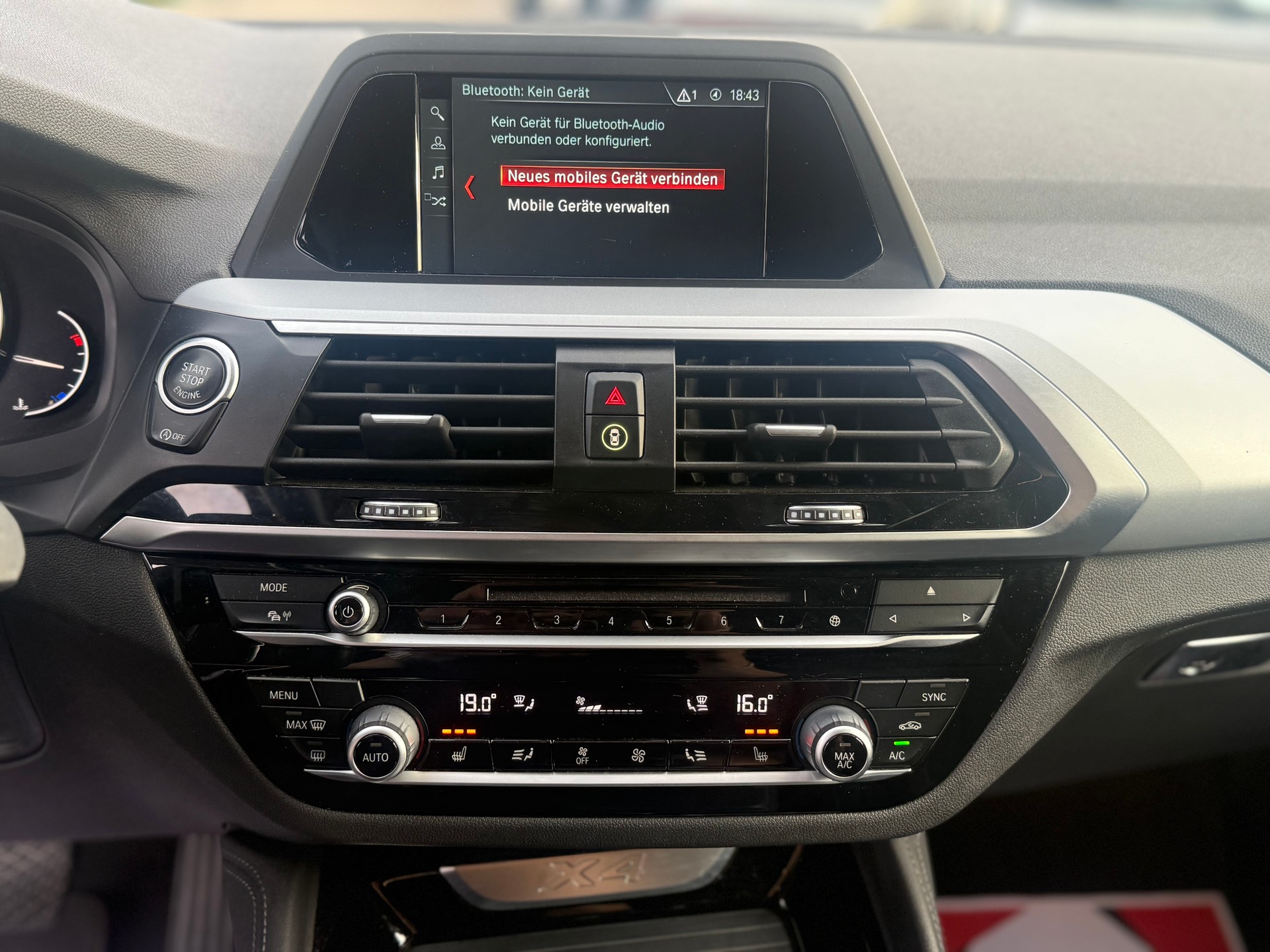 BMW X4 xDrive 30i Steptronic-image-8