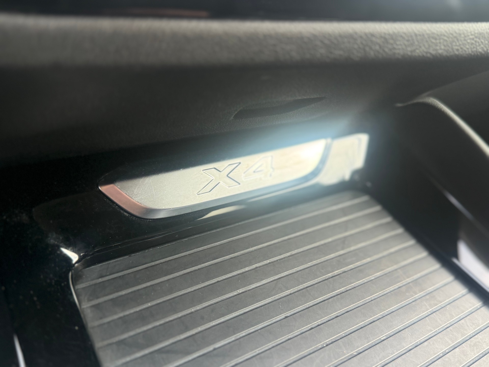 BMW X4 xDrive 30i Steptronic-image-9