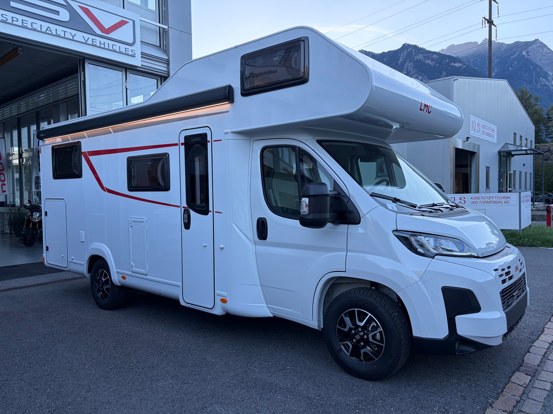 LMC Tourer 690 Alkoven / Fiat Ducato 140 PS MY2027-image-5