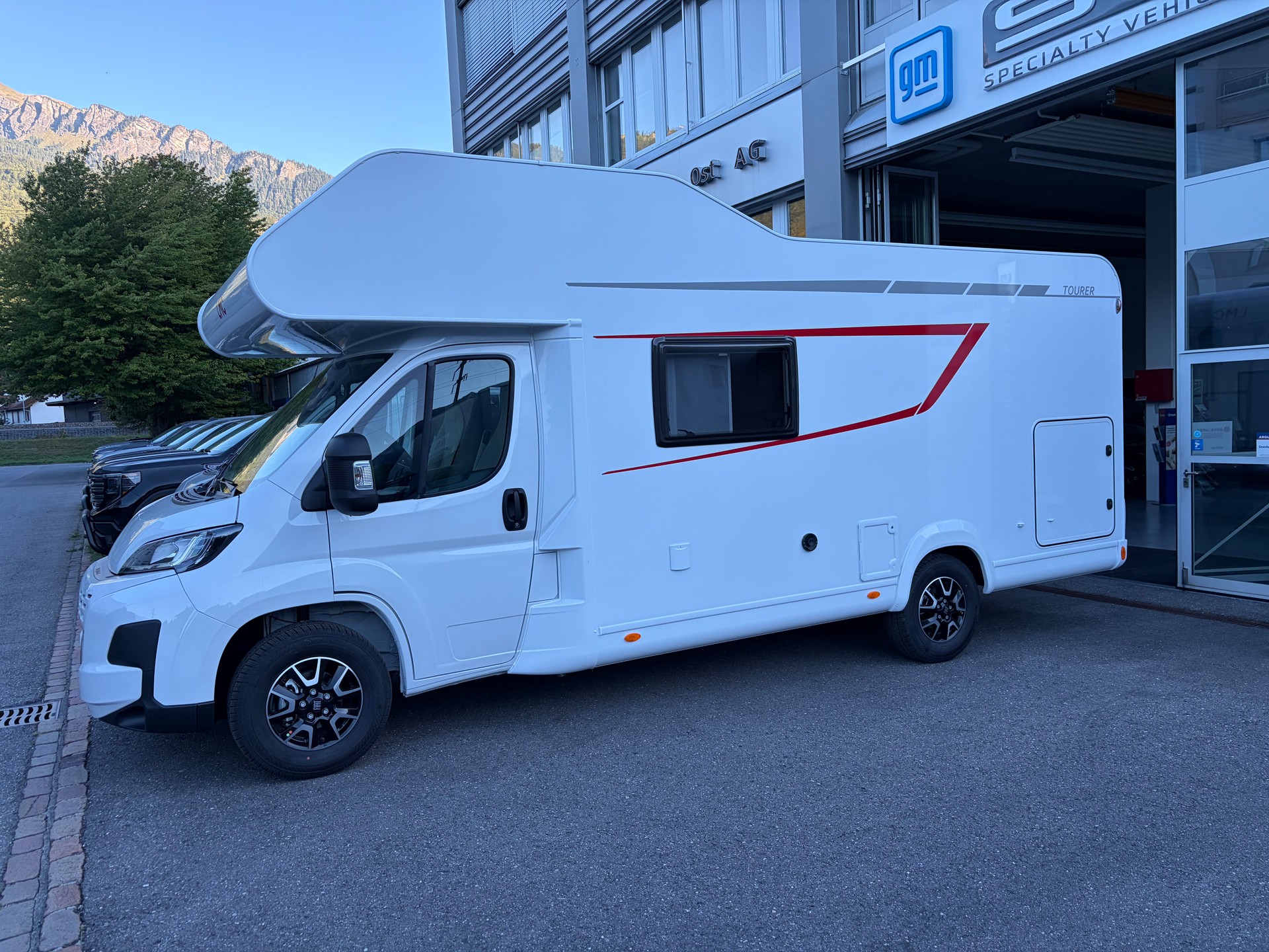 LMC Tourer 690 Alkoven / Fiat Ducato 140 PS MY2027-image-1