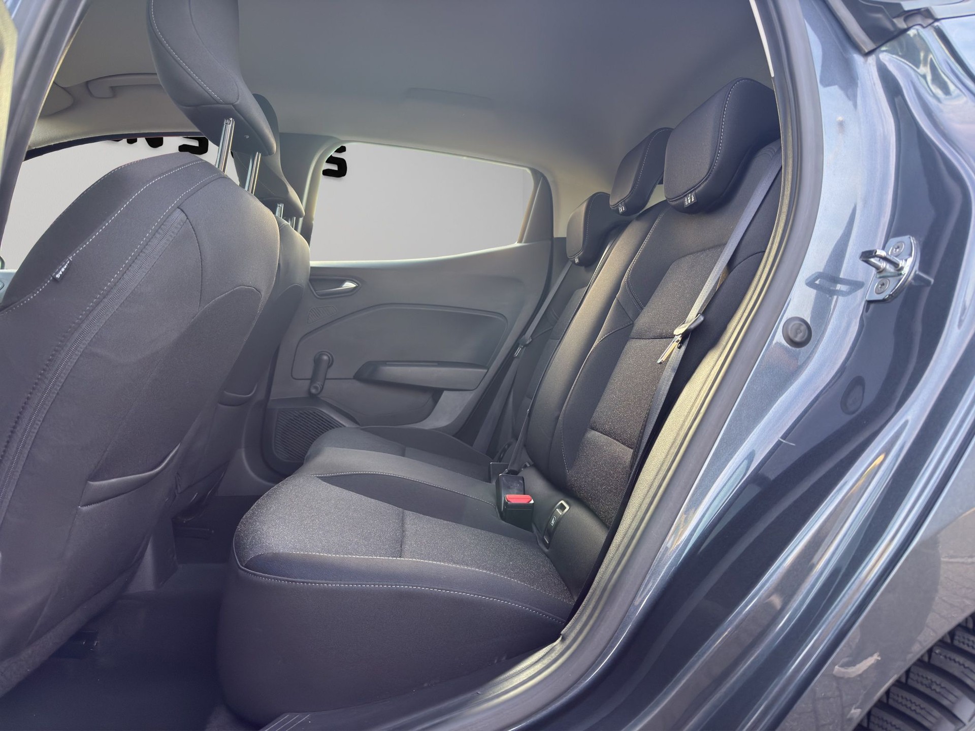 RENAULT Clio 1.0 Zen CVT-image-12