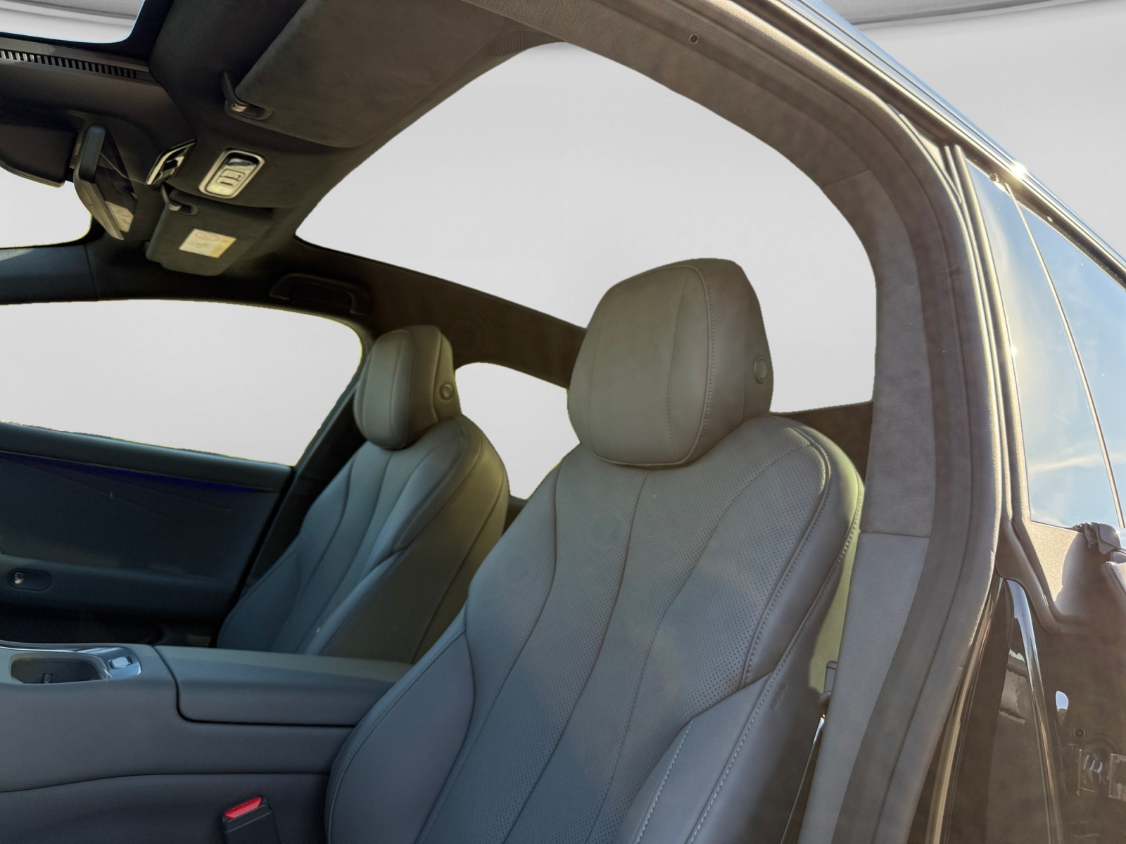 XPENG P7+ Performance AWD 74.9kWh-image-21
