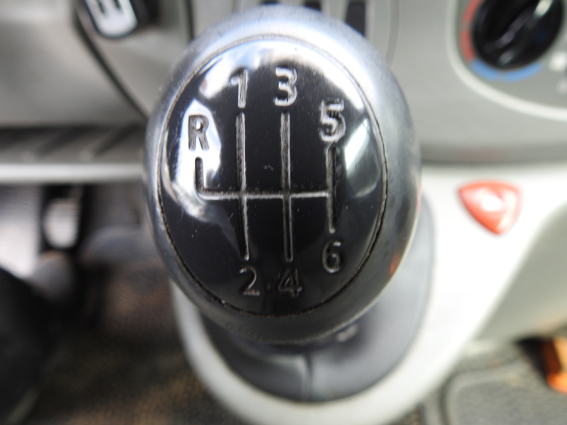 NISSAN Primastar 2.5dCi 145 Premium-image-15