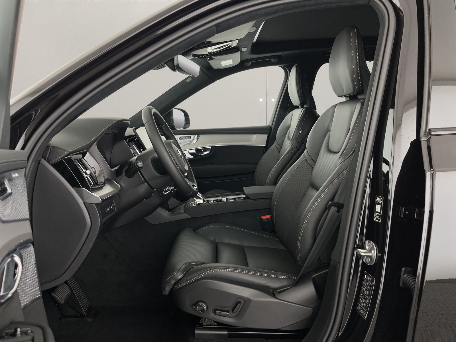 VOLVO XC90 2.0 T8 TE Black Edition eAWD-image-8