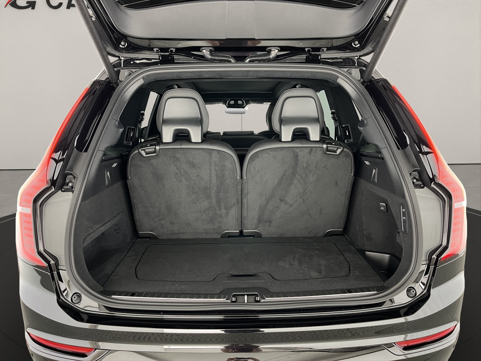 VOLVO XC90 2.0 T8 TE Black Edition eAWD-image-5