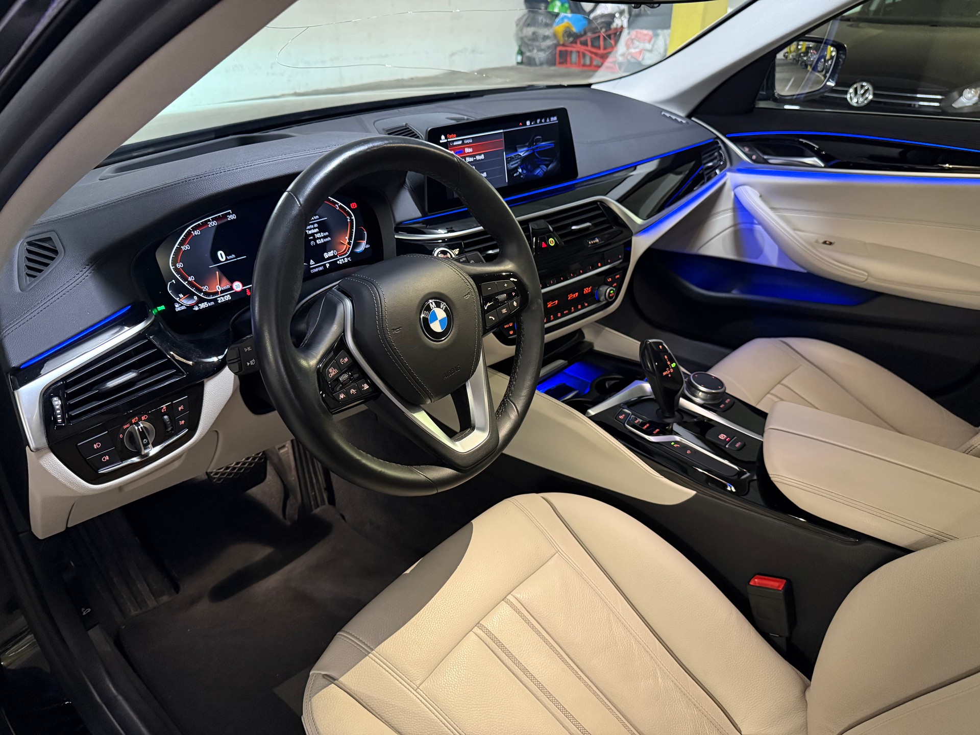 BMW 520d xDrive-image-10