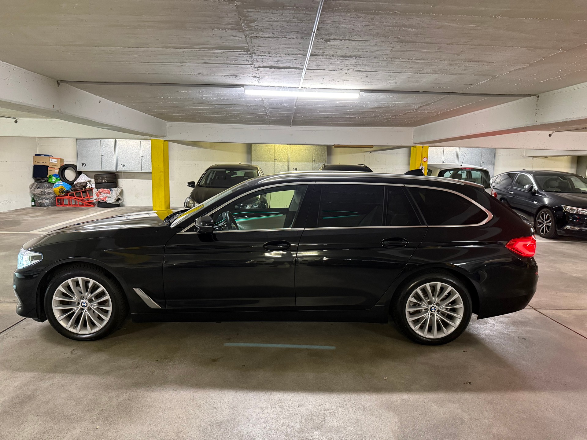 BMW 520d xDrive-image-1