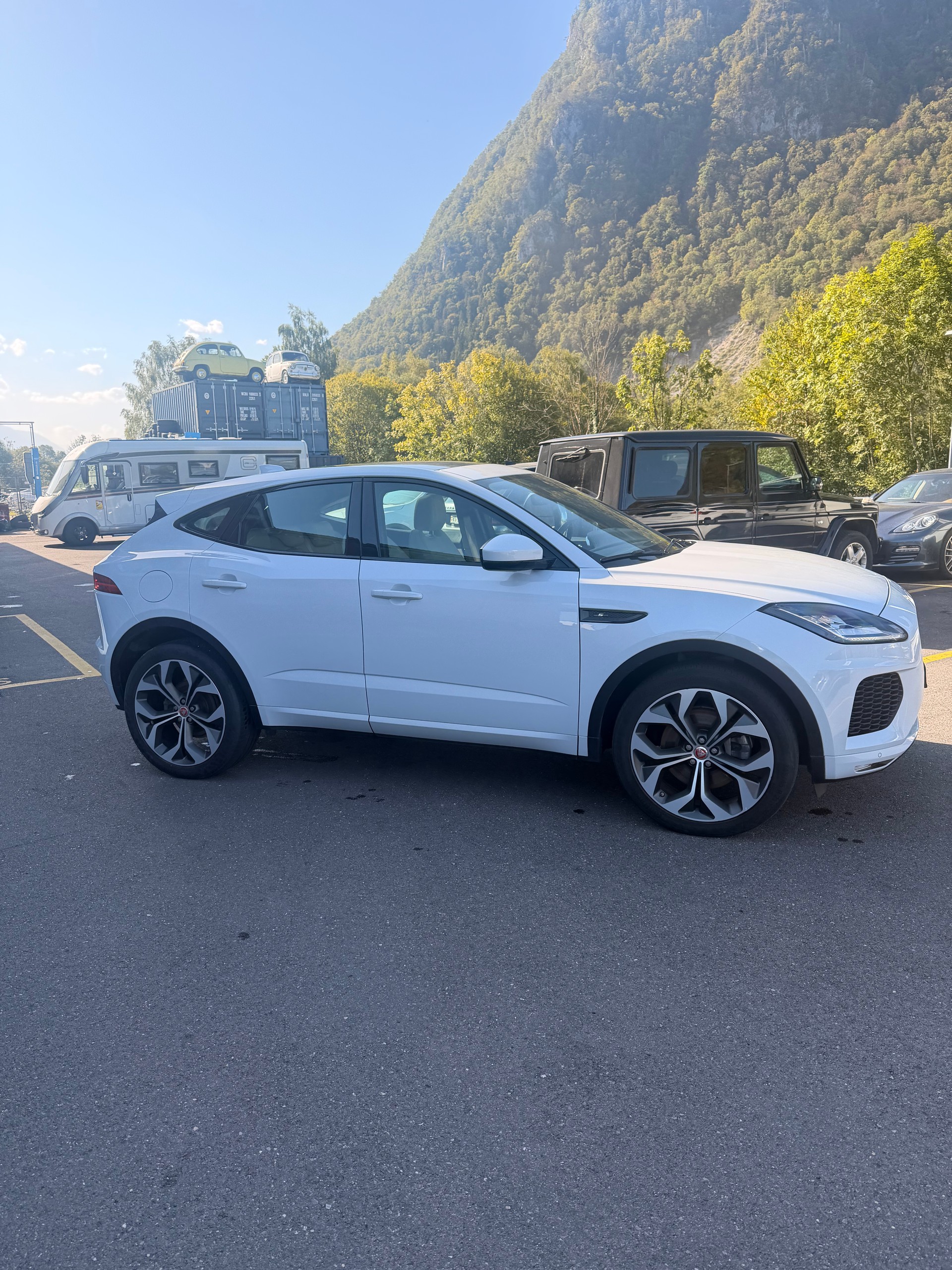 JAGUAR E-Pace 2.0 P250 R-Dynamic HSE AWD-image-3