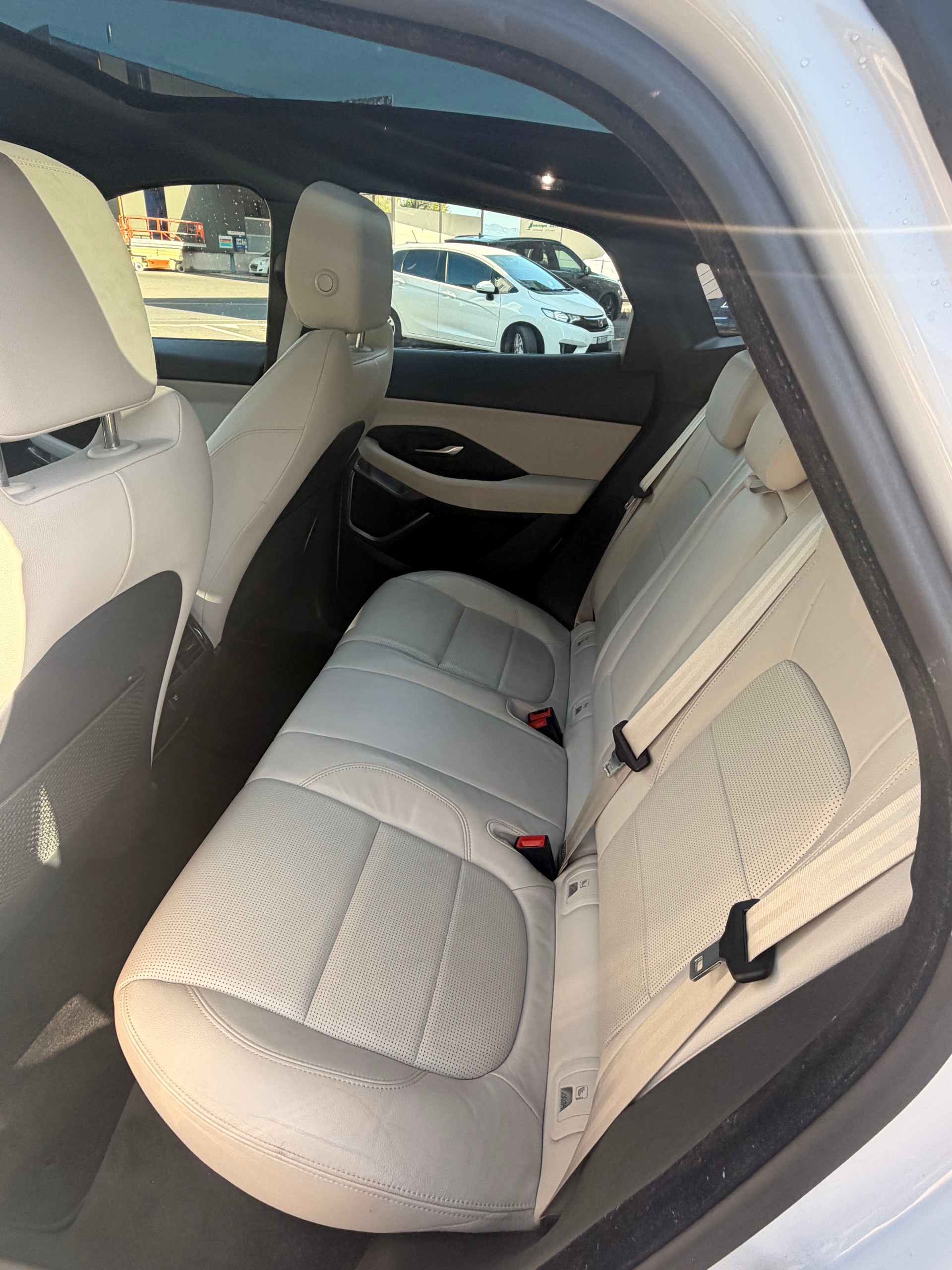 JAGUAR E-Pace 2.0 P250 R-Dynamic HSE AWD-image-7