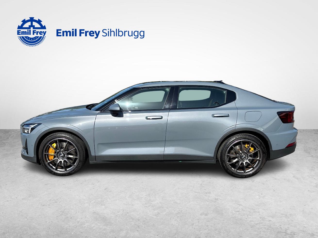 POLESTAR 2 Launch Edition-showroom-element-2