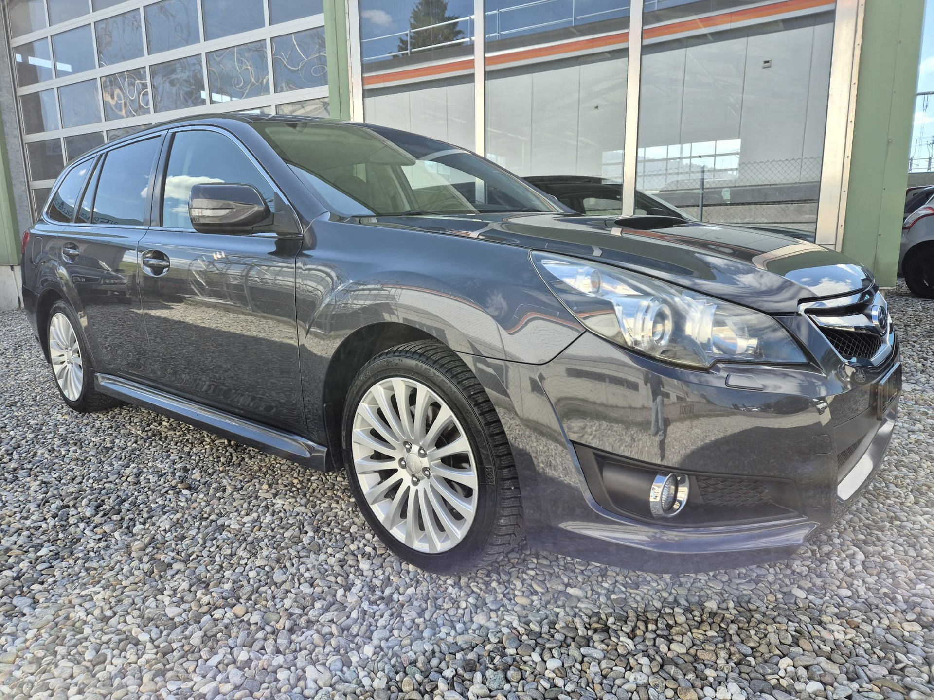 SUBARU Legacy 2.5GT Executive S AWD Automatic-image-2