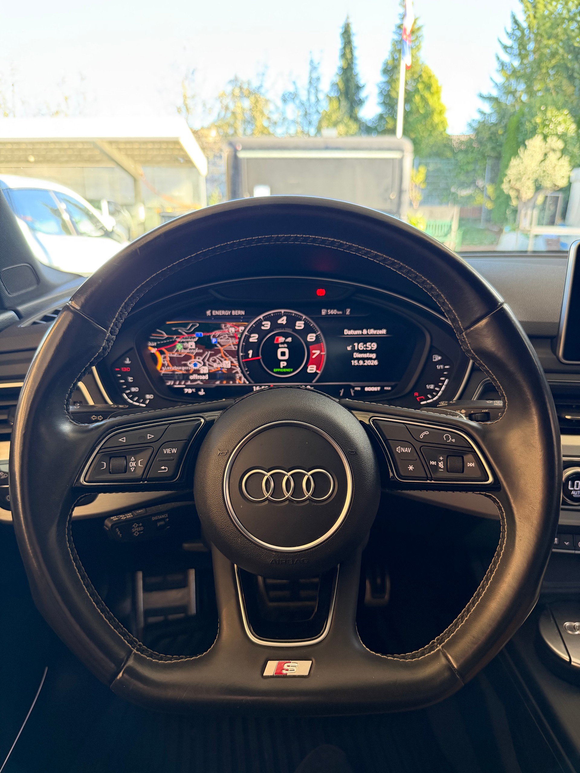 AUDI S4 Avant 3.0 V6 TFSI quattro S-Tronic-image-12
