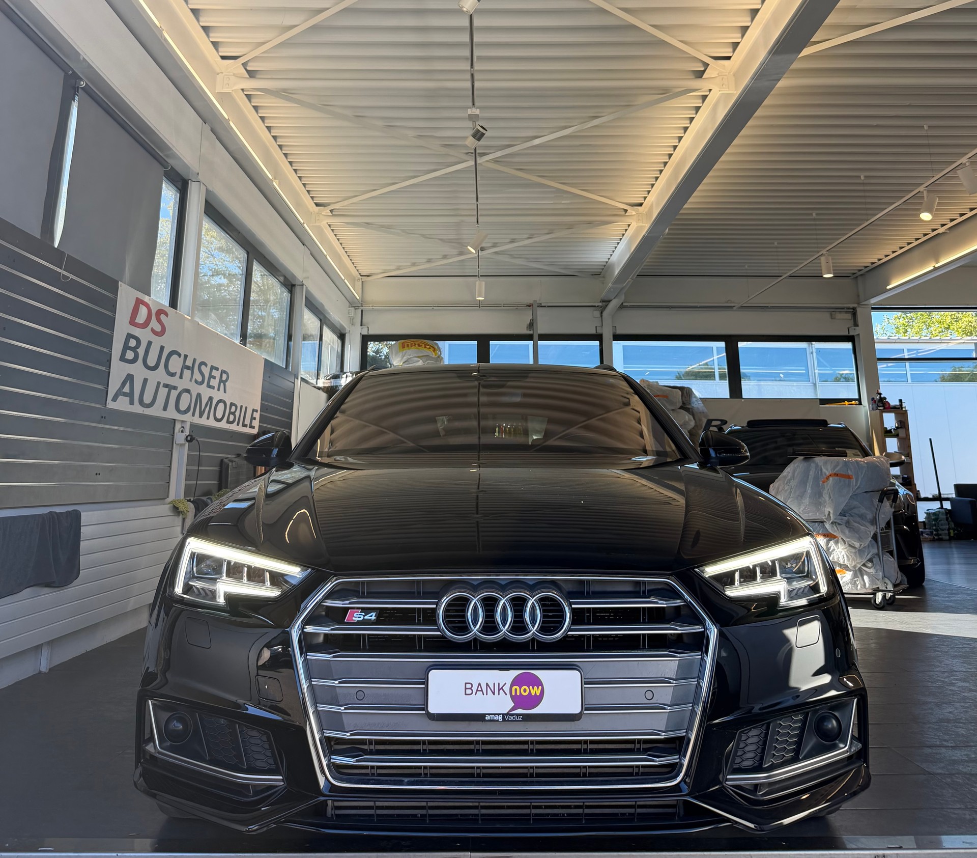 AUDI S4 Avant 3.0 V6 TFSI quattro S-Tronic-image-2