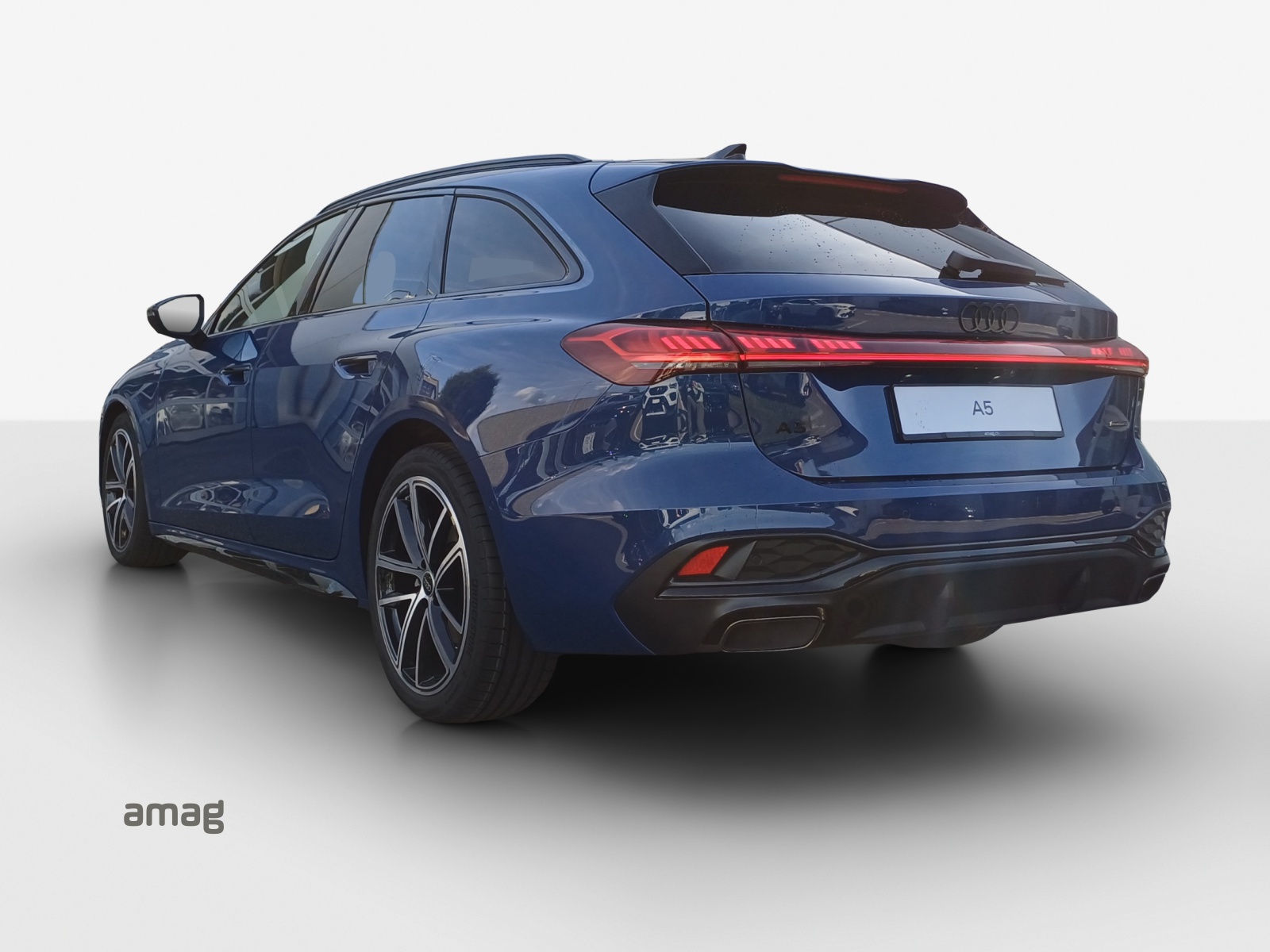 AUDI A5 Avant TFSI quattro 150 kW S tronic-image-2