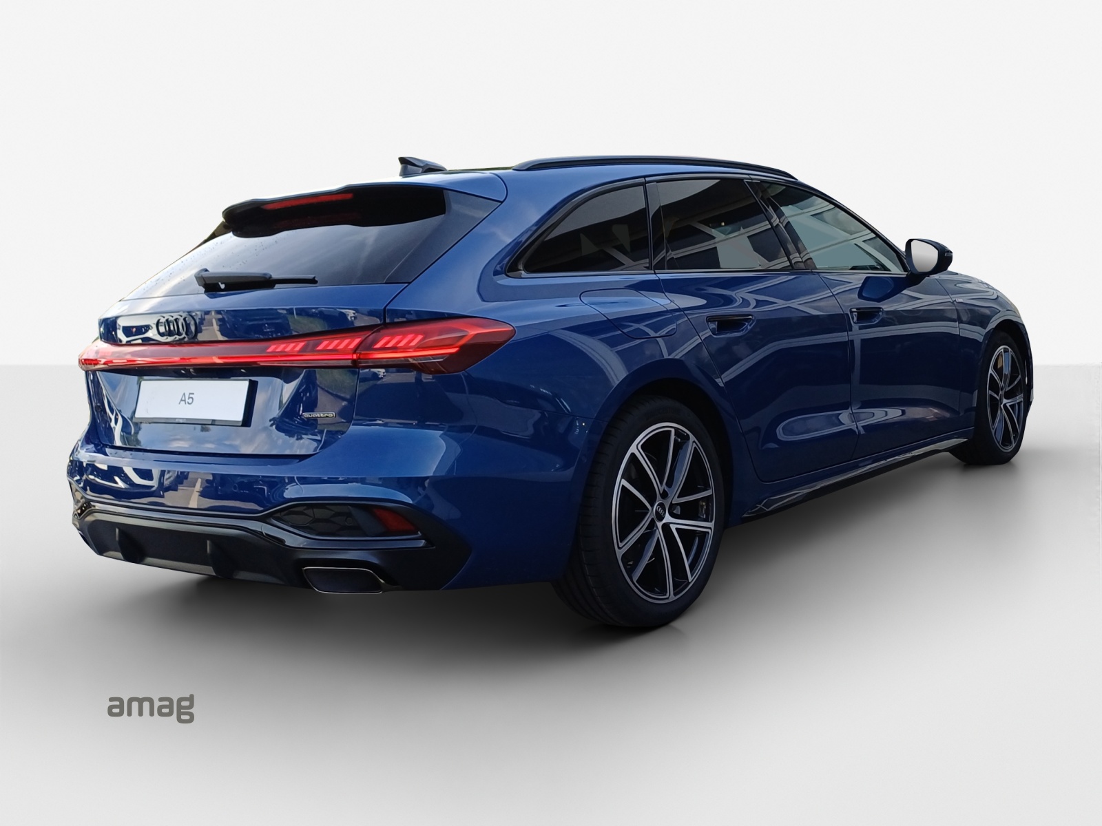 AUDI A5 Avant TFSI quattro 150 kW S tronic-image-4