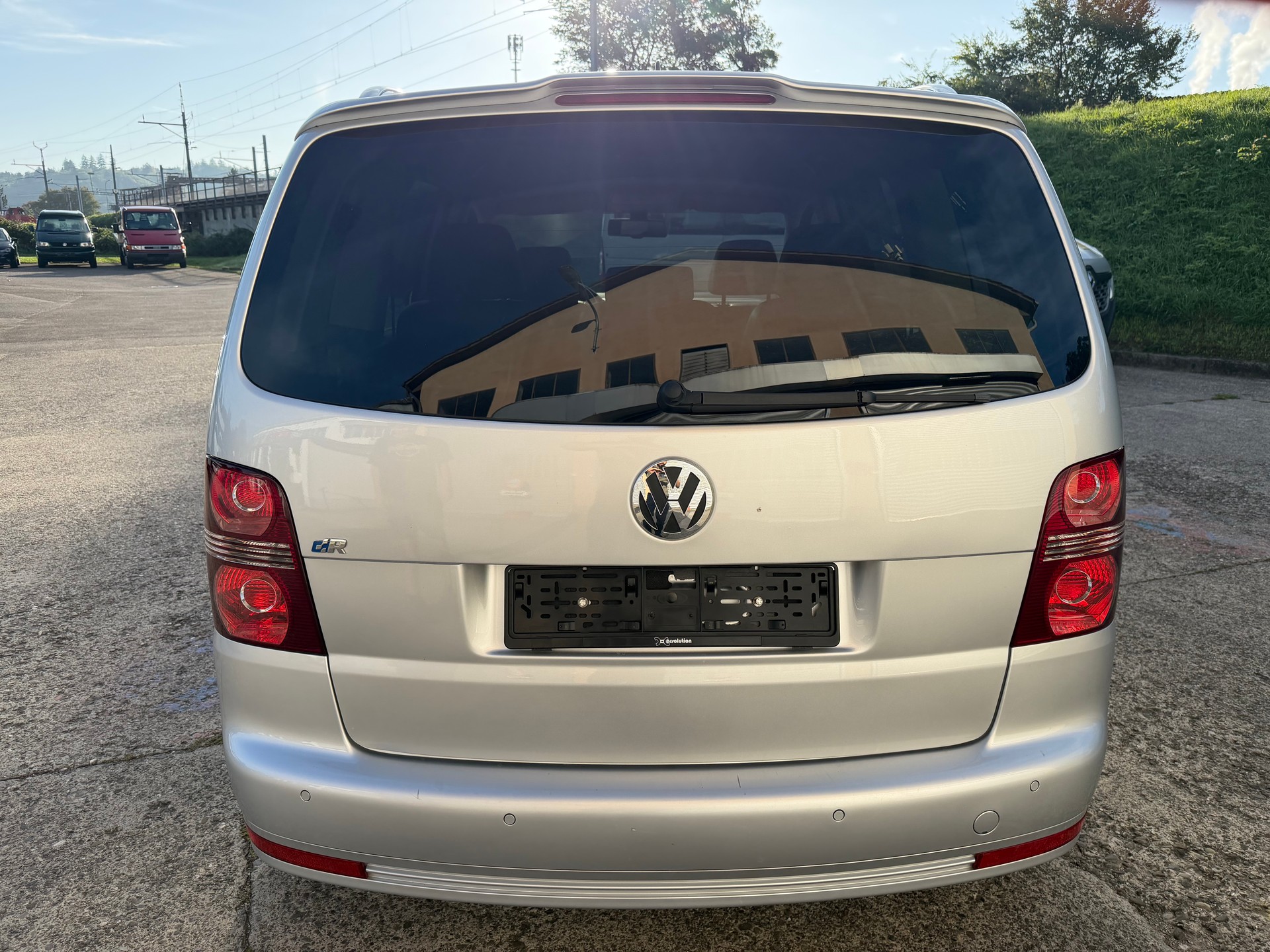 VW Touran 2.0 TDI Highline-image-3