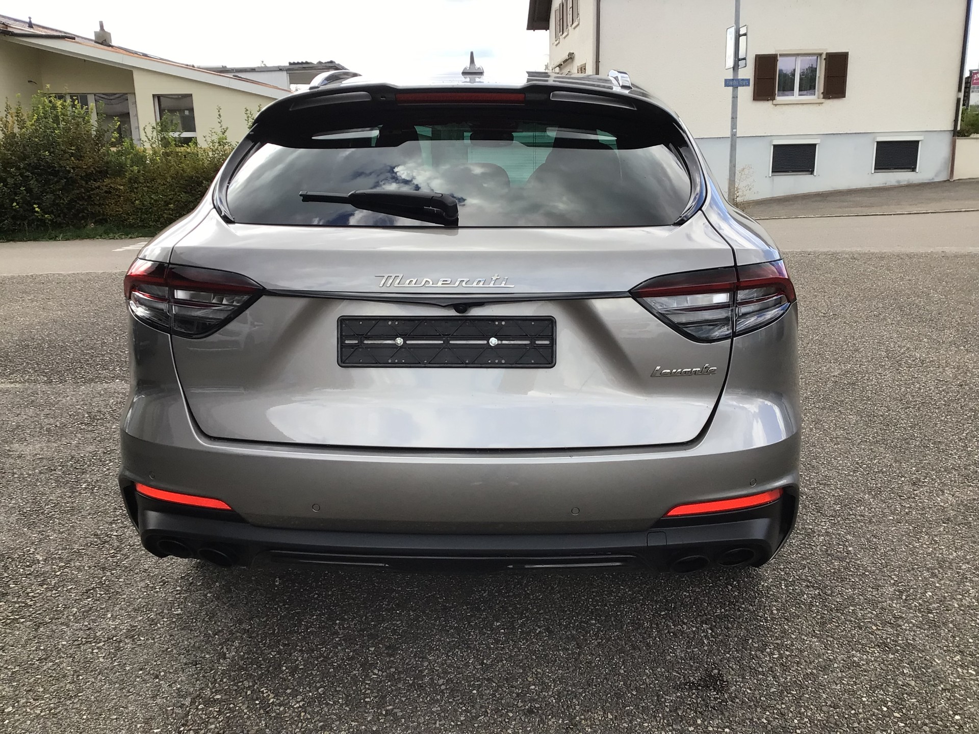 MASERATI Levante S 3.0 V6 Modena S Automatica-image-3