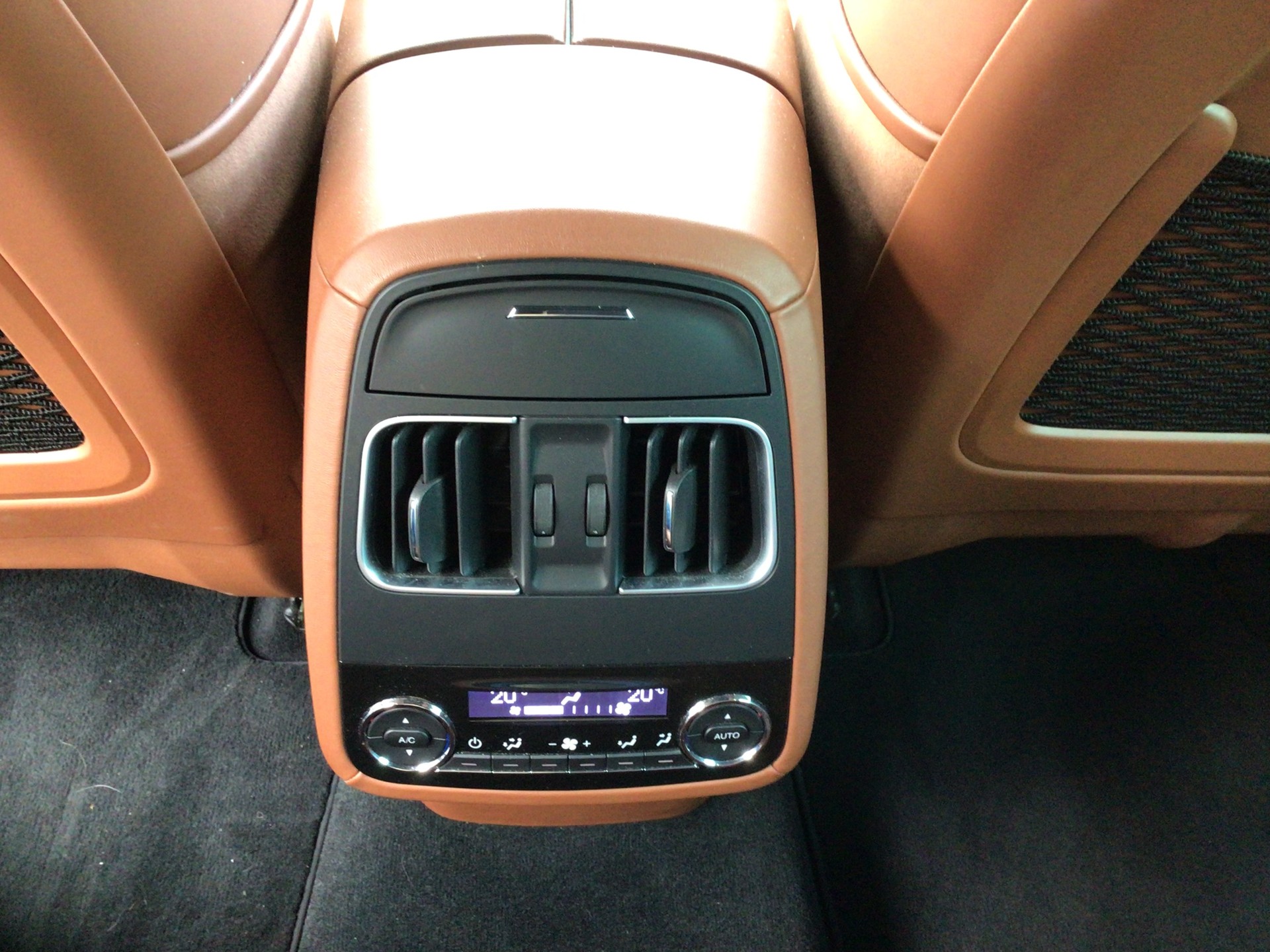 MASERATI Levante S 3.0 V6 Modena S Automatica-image-10