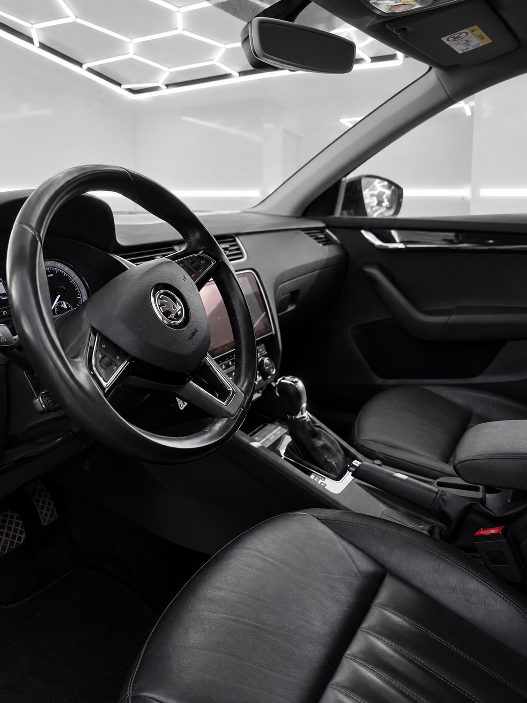 SKODA Octavia Combi 2.0 TDI Style 4x4 DSG-image-5