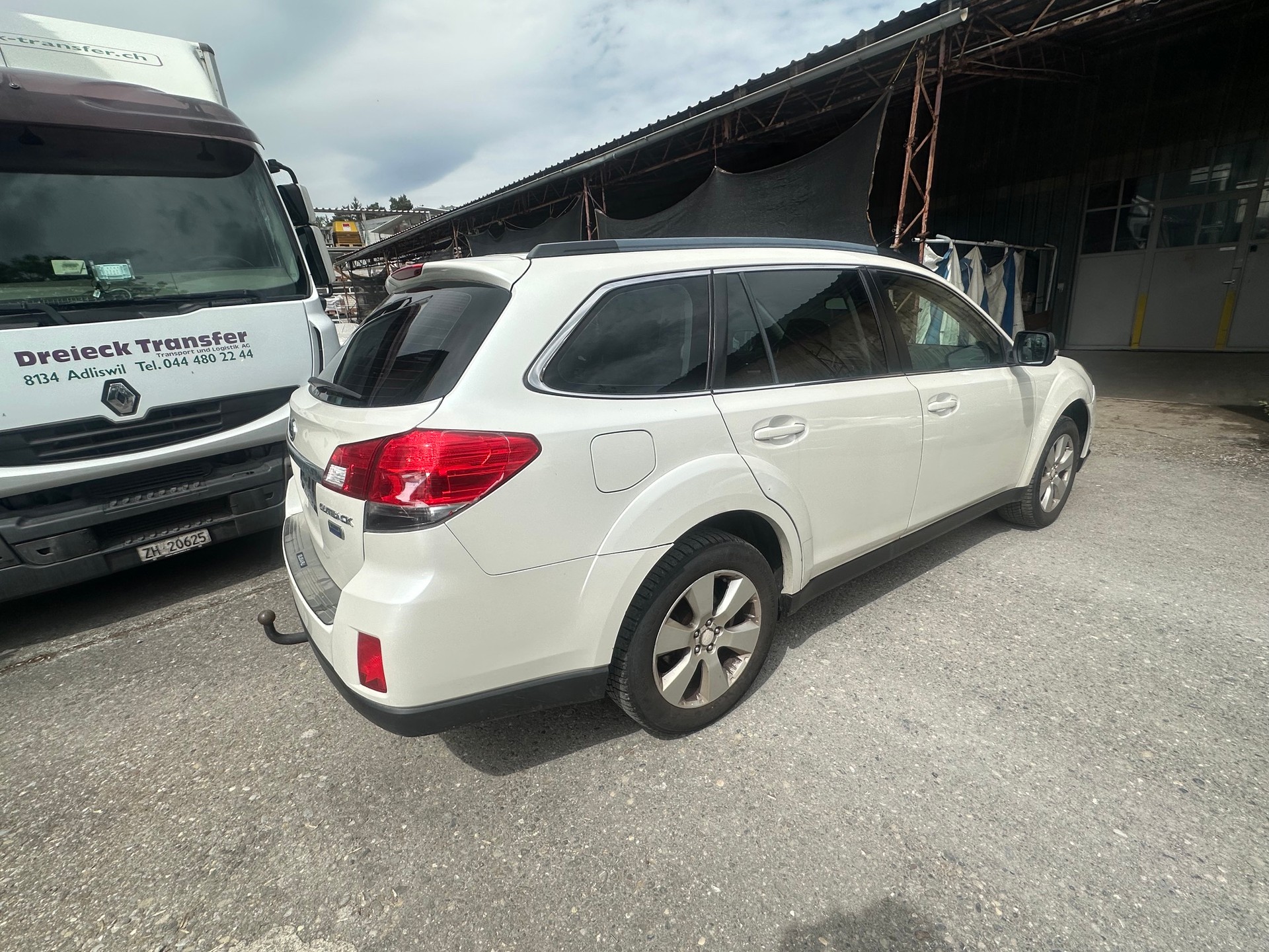 SUBARU Outback 2.0D Swiss AWD-image-6