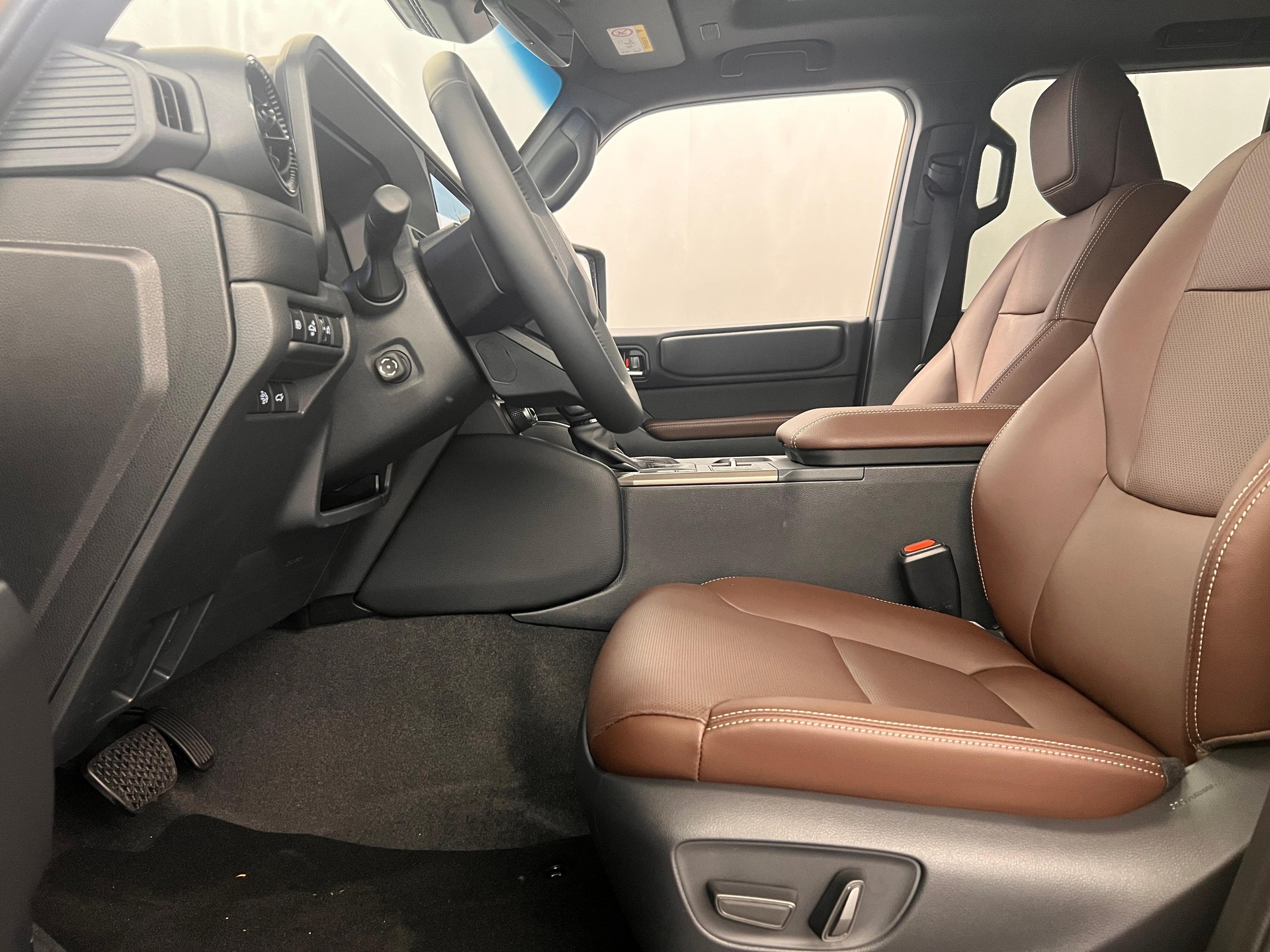 TOYOTA Land Cruiser 2.8 D Style-image-2