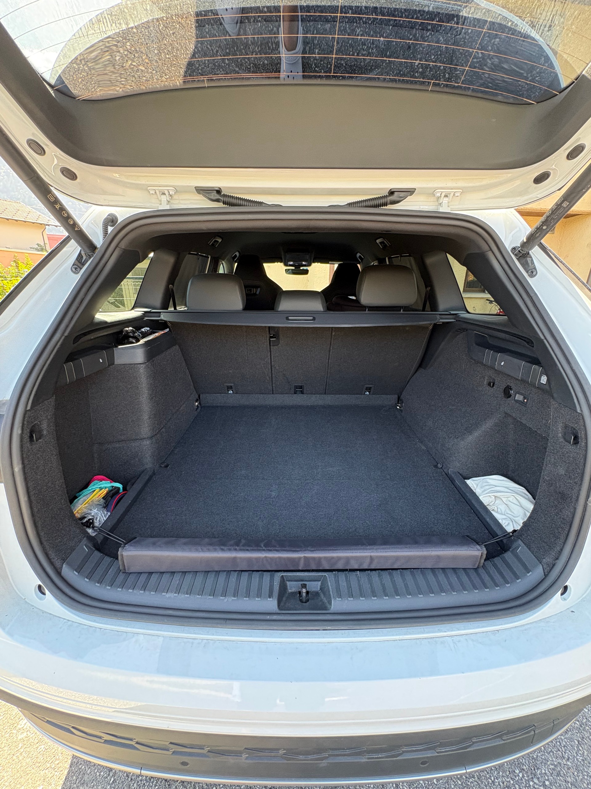 SKODA 1.5 TSI PHEV SportLine 2WD-image-4