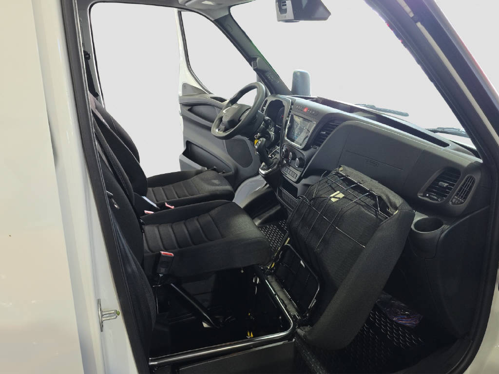 IVECO Daily 35 S 16B A8 V Kastenwagen 3520 L2H2-image-13