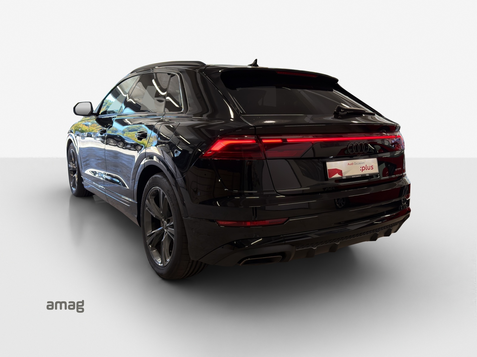 AUDI Q8 SUV TFSI e quattro 290 kW Attraction tiptronic-showroom-element-2
