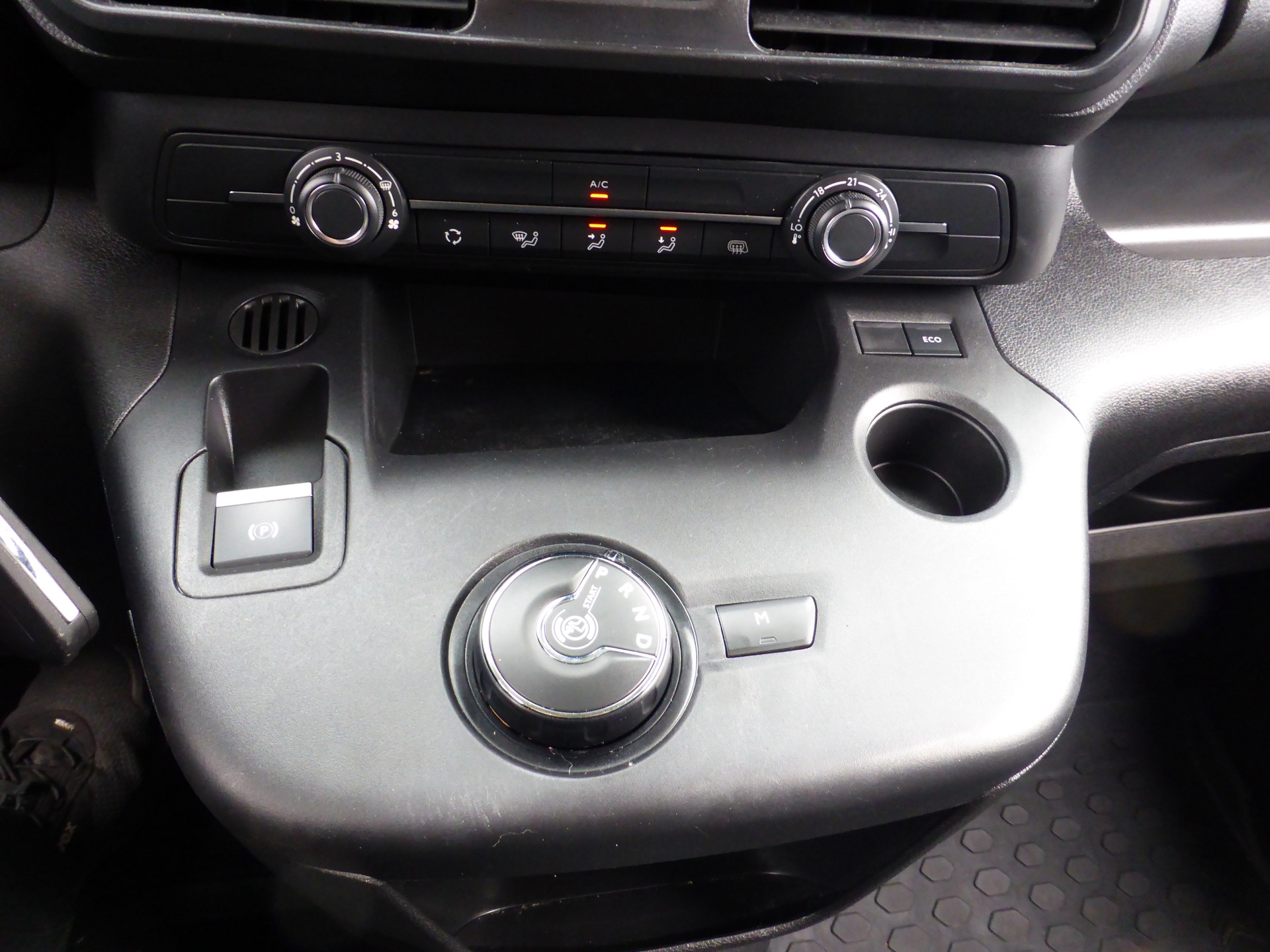 CITROEN Berlingo Van 1.5 Blue HDi 130 s/s Club EAT8 1000kg-image-12