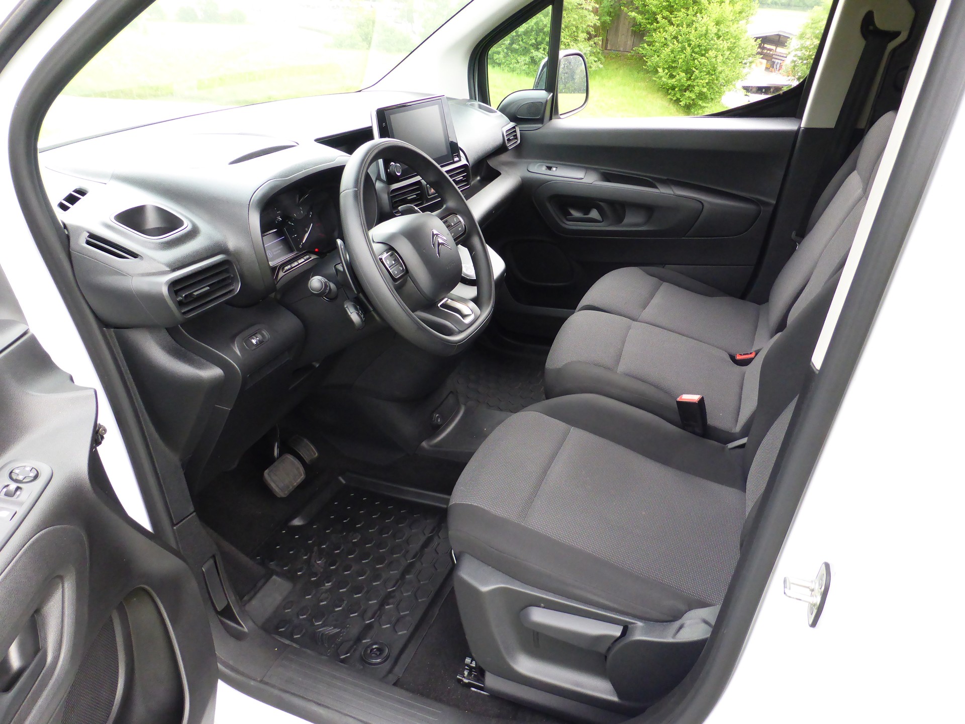 CITROEN Berlingo Van 1.5 Blue HDi 130 s/s Club EAT8 1000kg-image-10