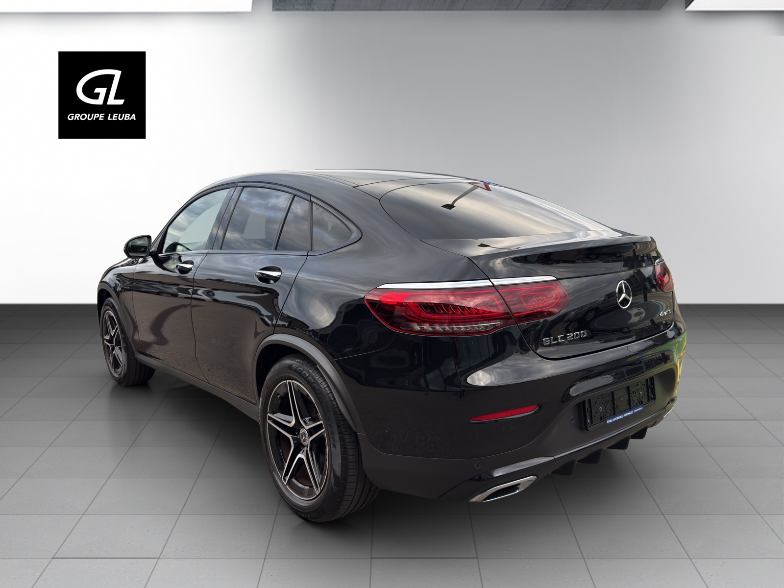 MERCEDES-BENZ GLC Coupe 200 AMG Line 4M-showroom-element-1