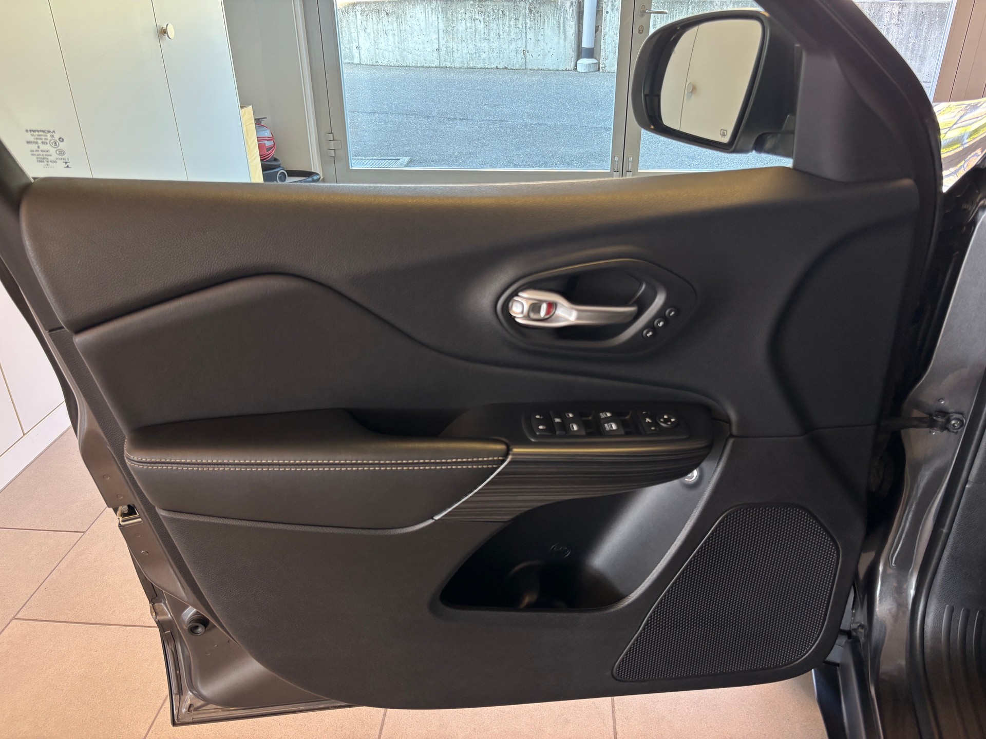 JEEP Cherokee 2.2TD Limited AWD 9ATX-image-14