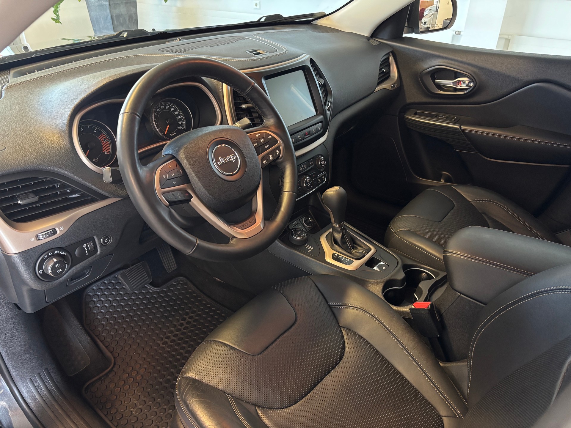 JEEP Cherokee 2.2TD Limited AWD 9ATX-image-4