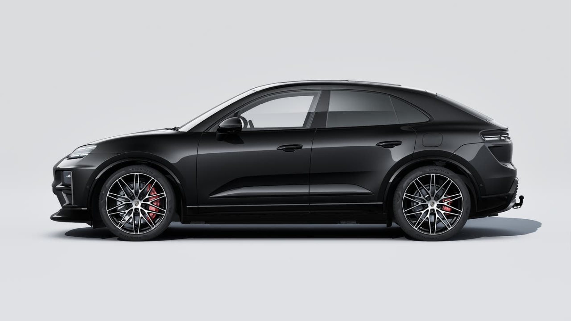 PORSCHE Macan Turbo-showroom-element-1
