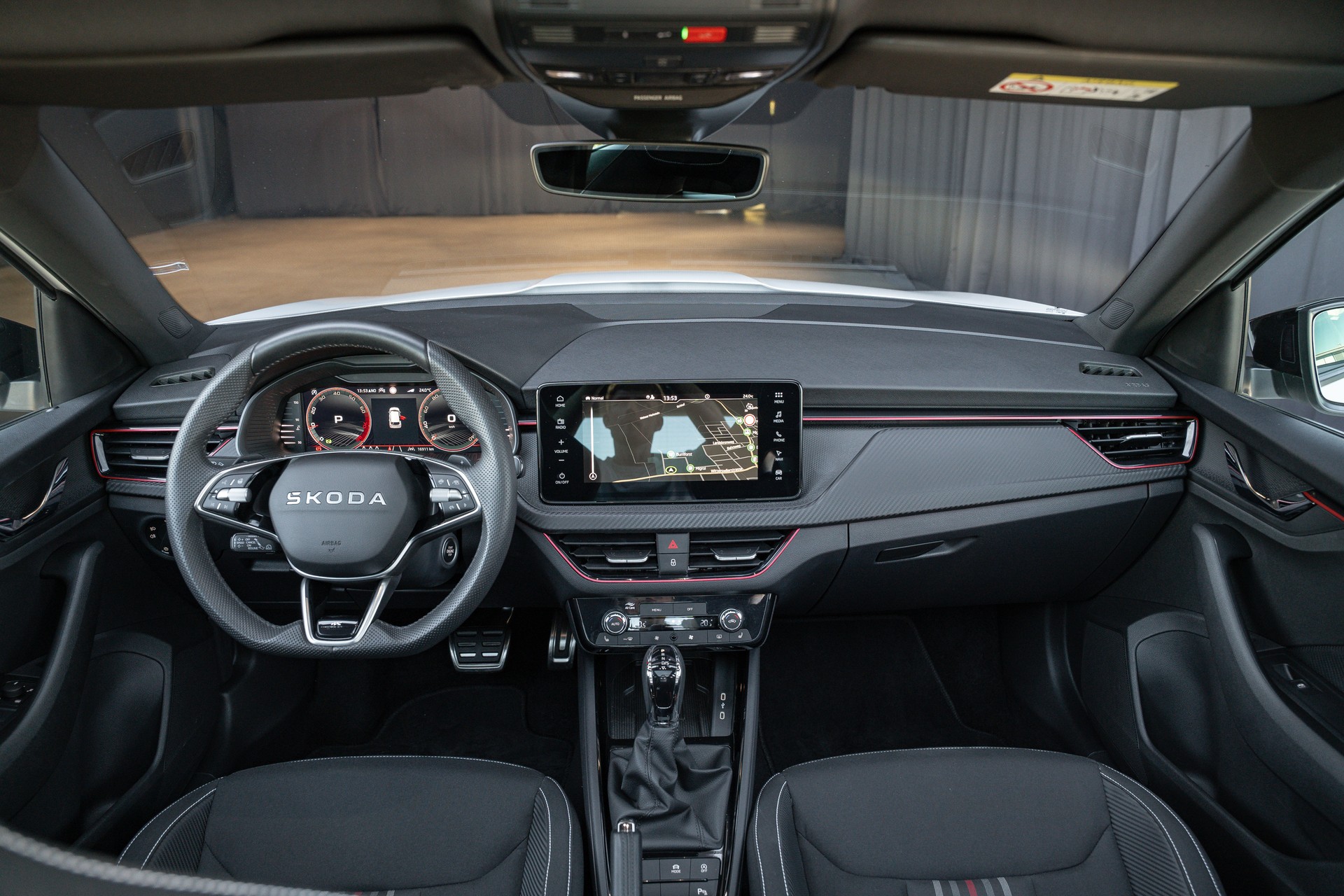 SKODA Kamiq 1.5 TSI Monte Carlo DSG-image-14