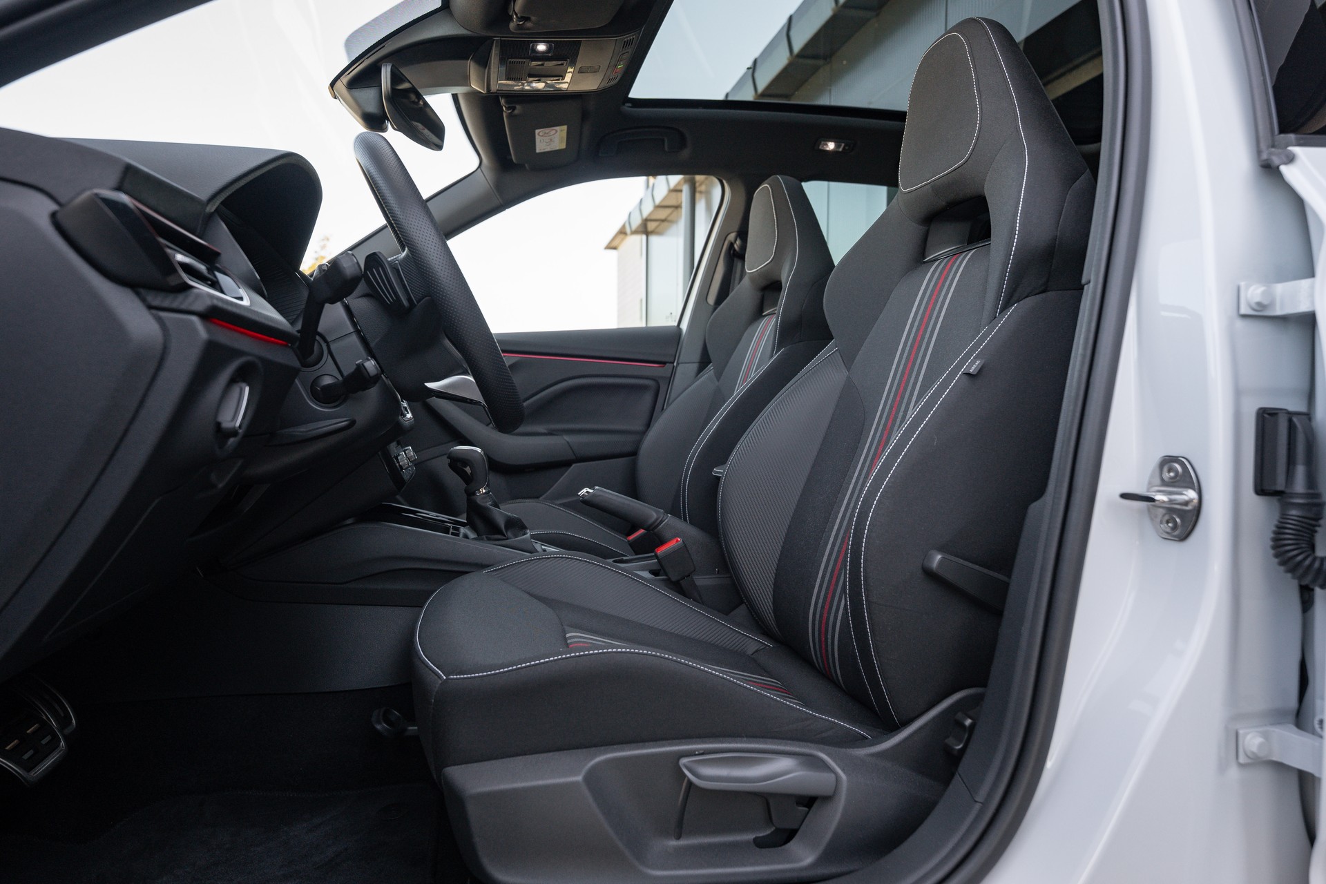 SKODA Kamiq 1.5 TSI Monte Carlo DSG-image-9