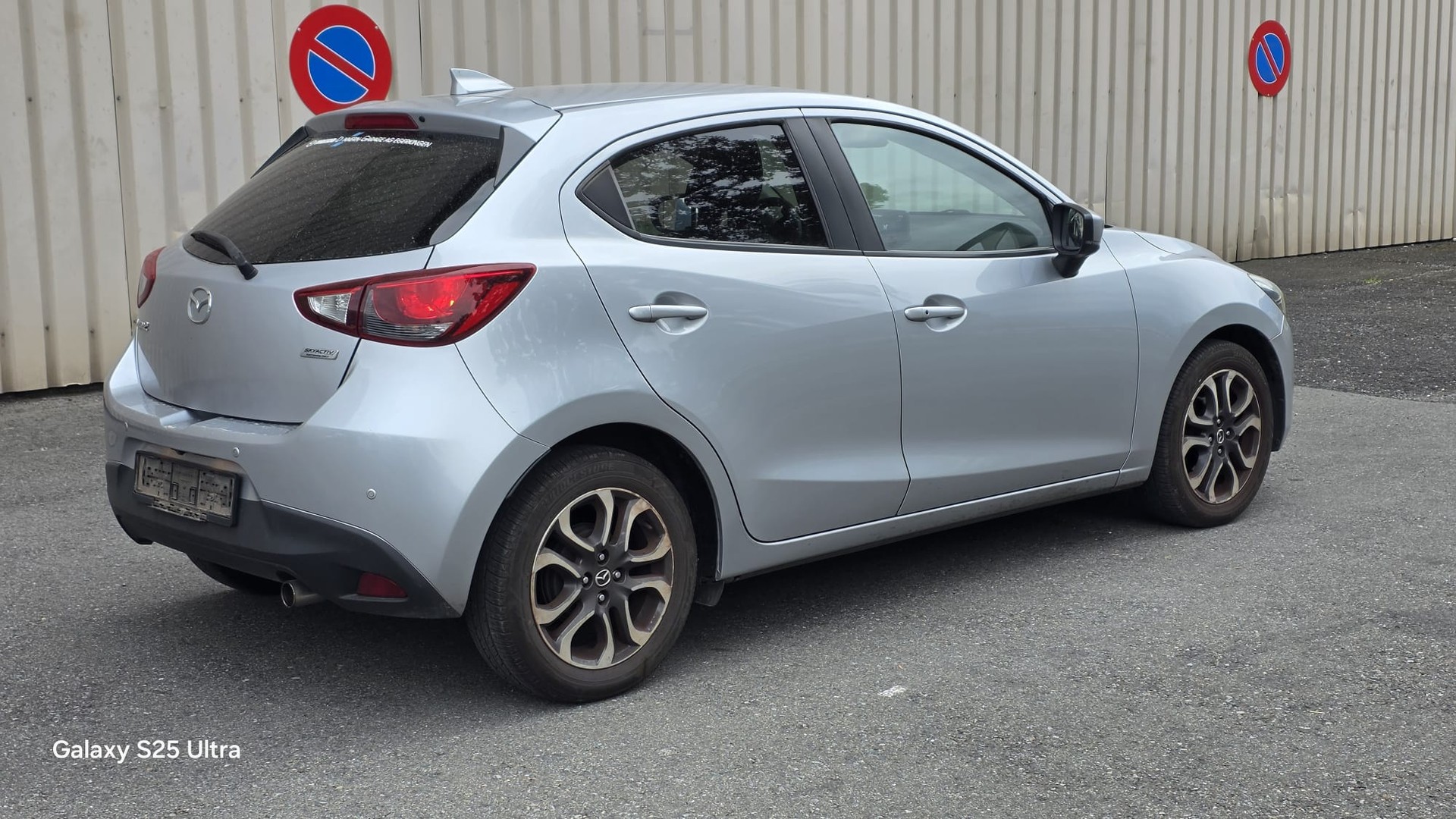 MAZDA 2 SKYACTIV-G 115 Revolution-image-5