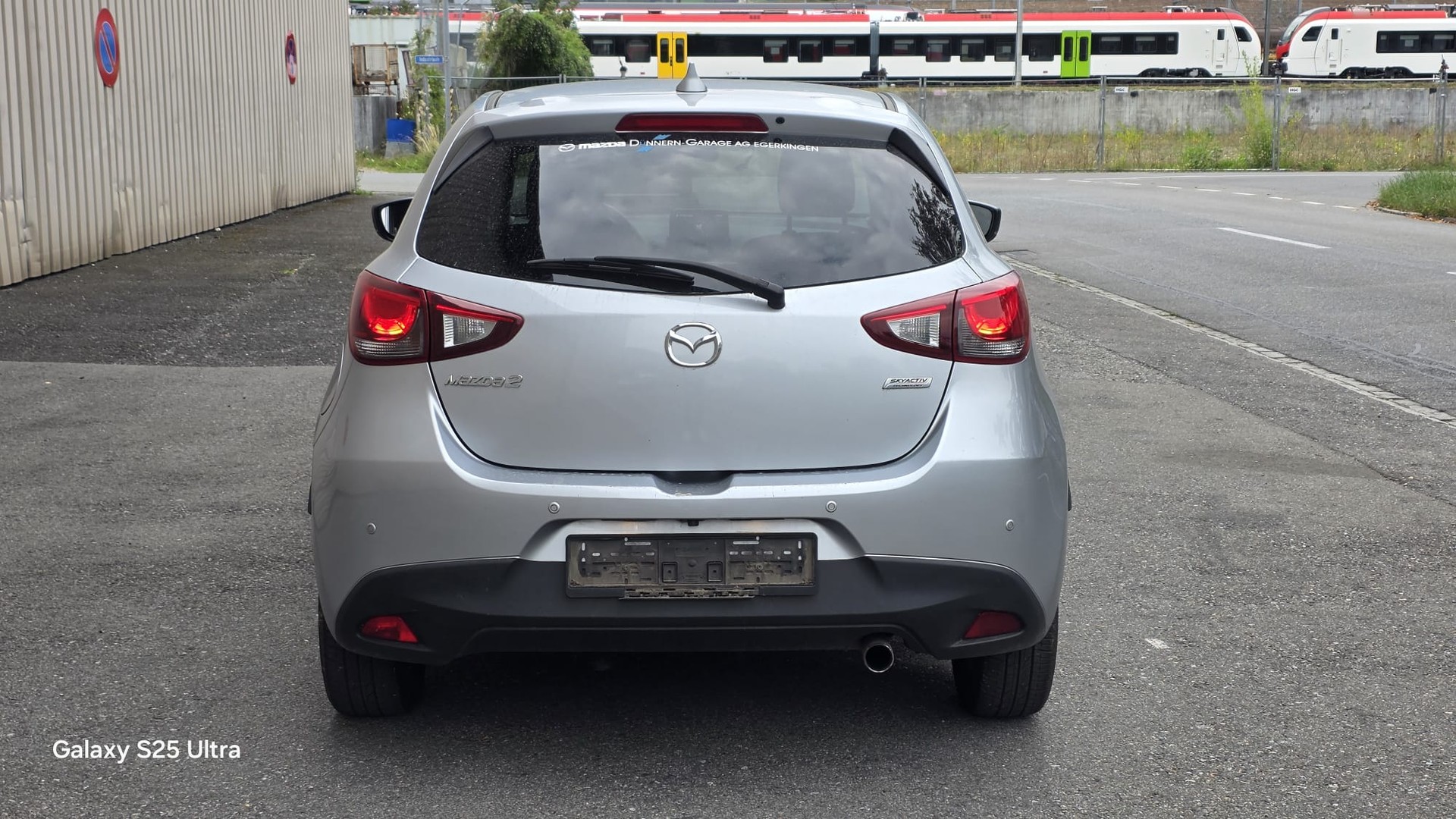 MAZDA 2 SKYACTIV-G 115 Revolution-image-4