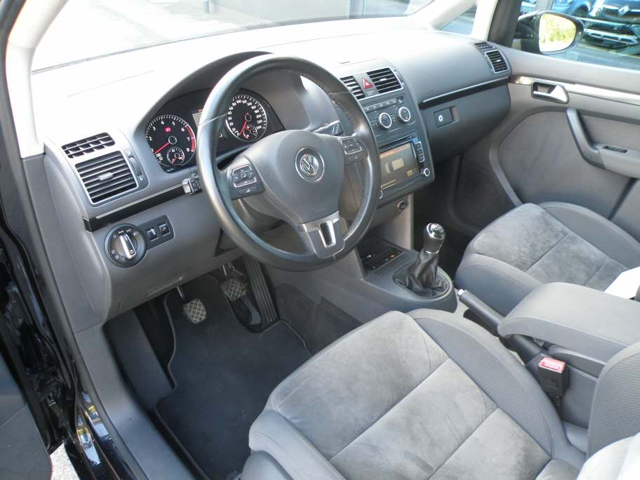 VW Touran 1.4 TSI 140 Highline-image-3