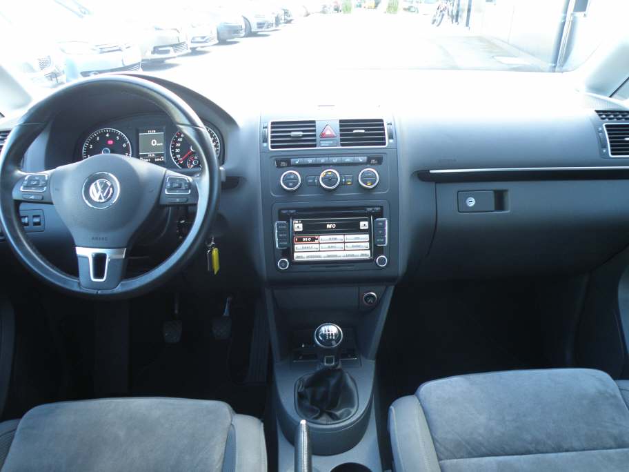 VW Touran 1.4 TSI 140 Highline-image-6