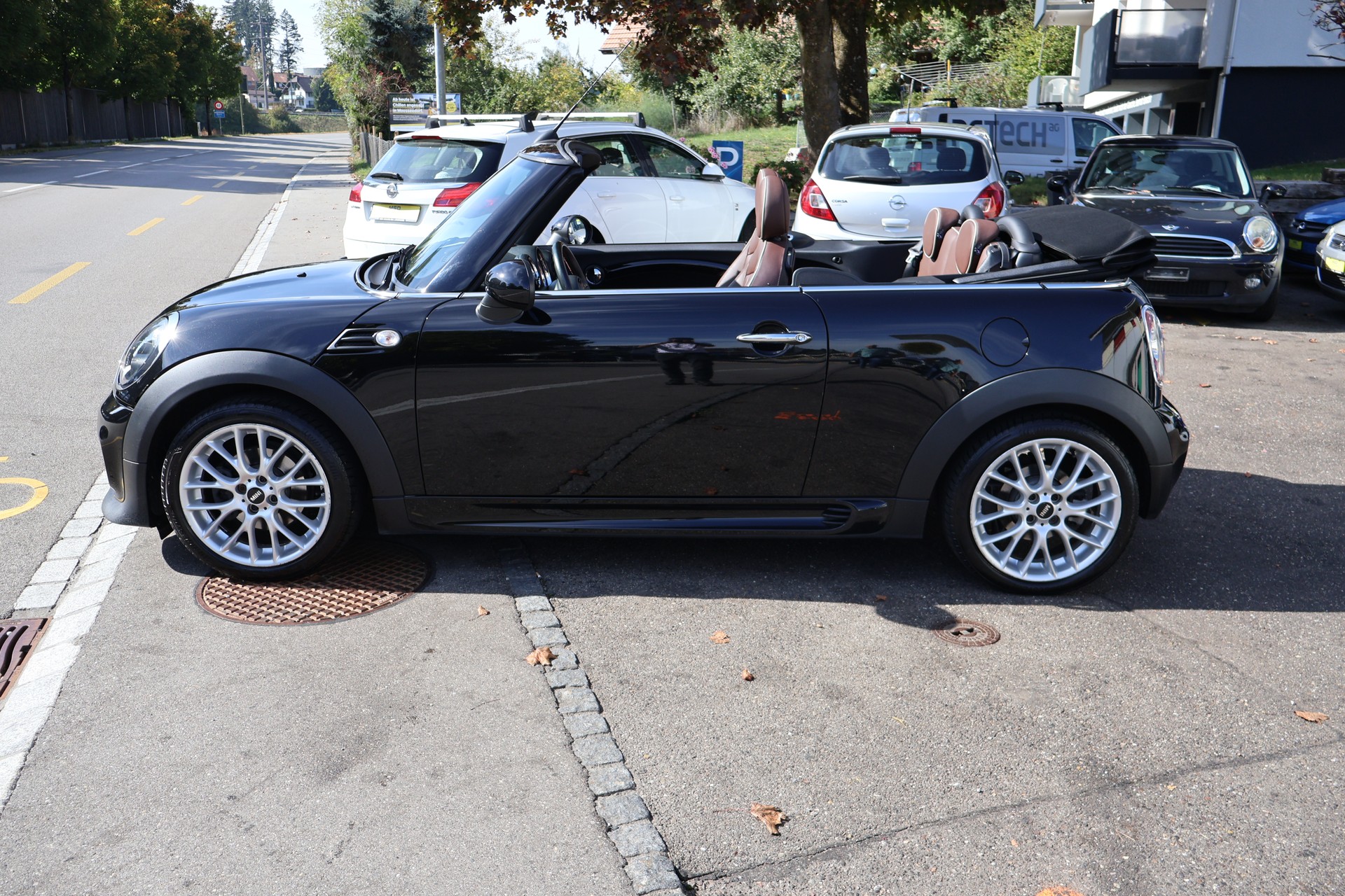 MINI Cooper Cabriolet-image-6