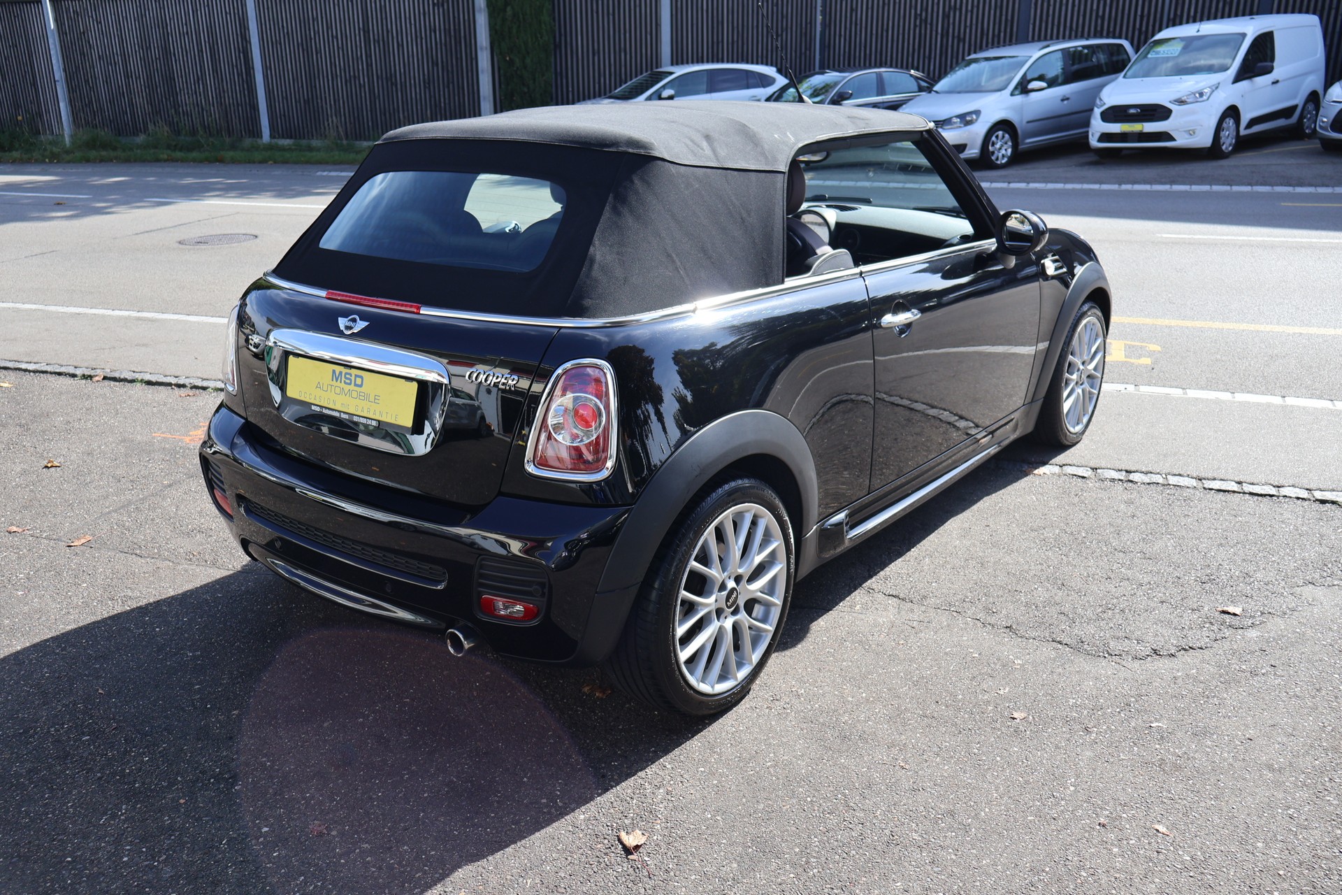 MINI Cooper Cabriolet-image-7