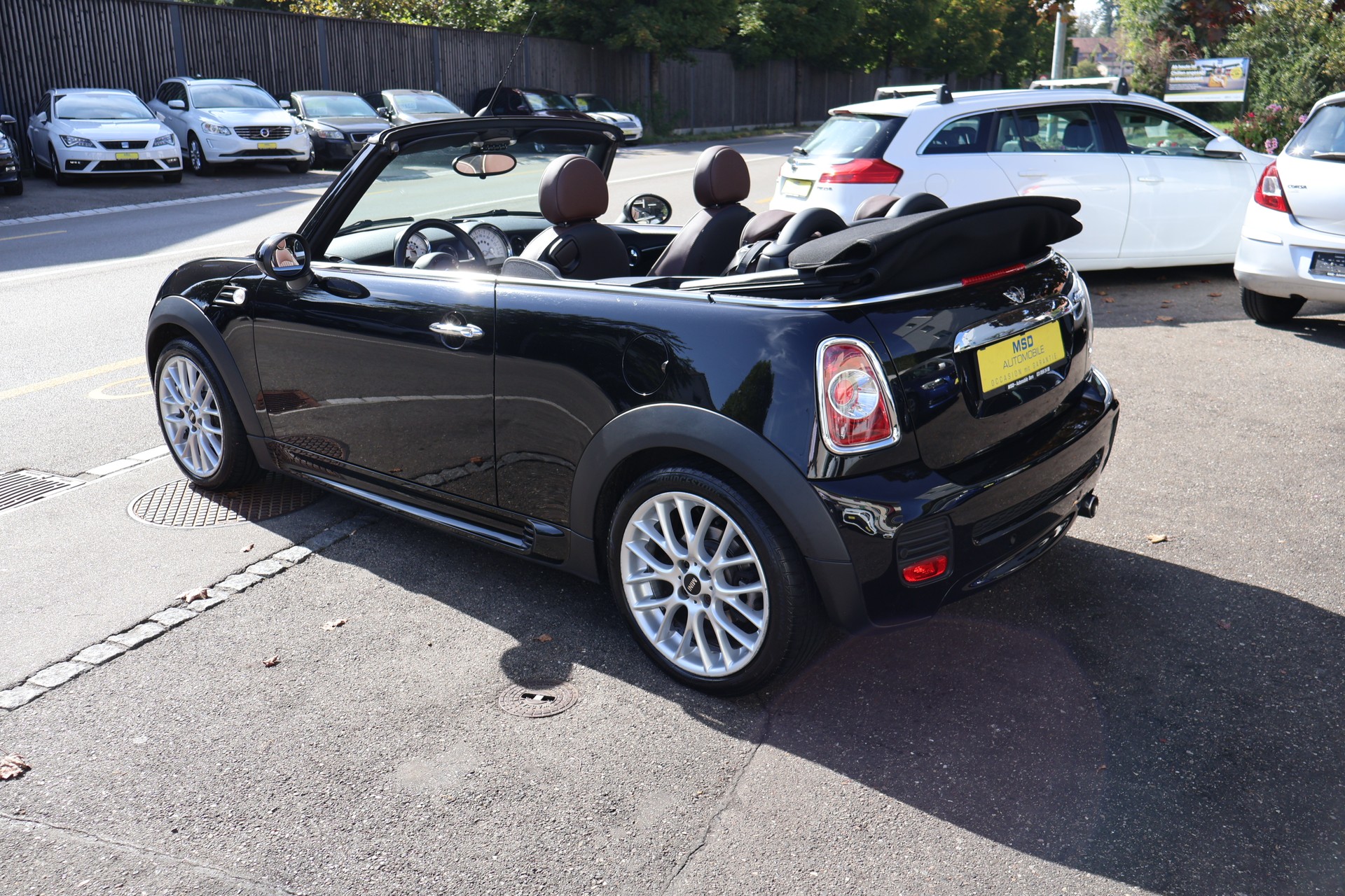 MINI Cooper Cabriolet-image-5