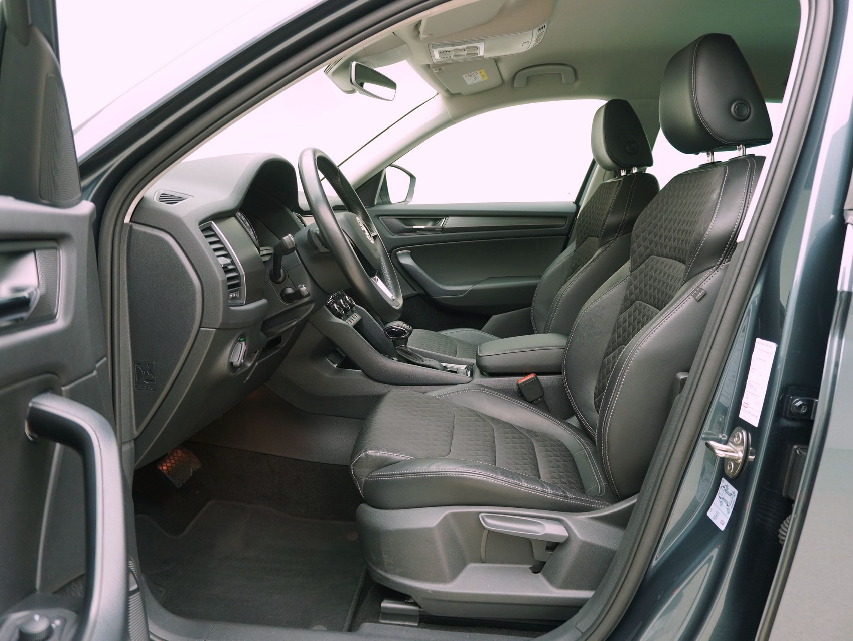 SKODA Kodiaq 2.0 TSI DSG Ambition 4X4-image-8