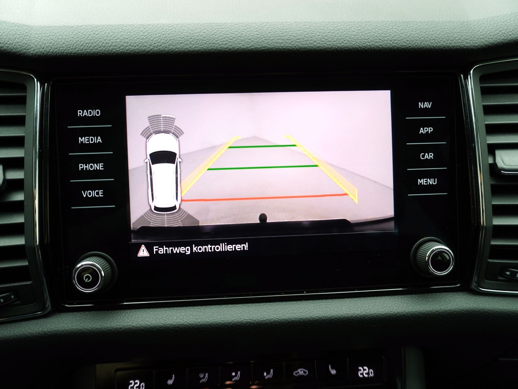 SKODA Kodiaq 2.0 TSI DSG Ambition 4X4-image-17