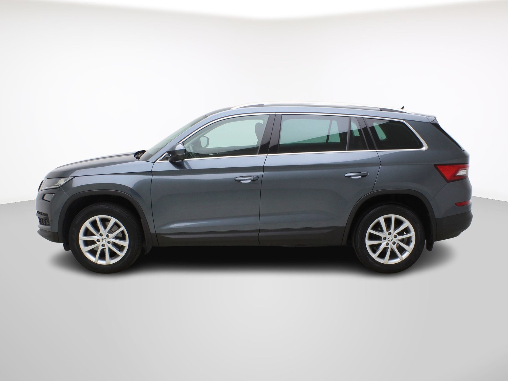 SKODA Kodiaq 2.0 TSI DSG Ambition 4X4-image-2