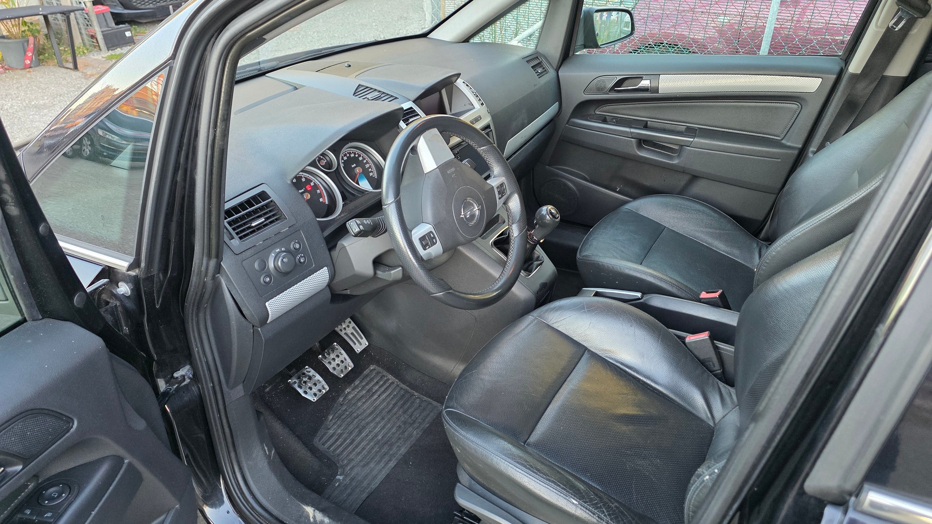 OPEL Zafira 2.0i 16V T First Edition-image-6